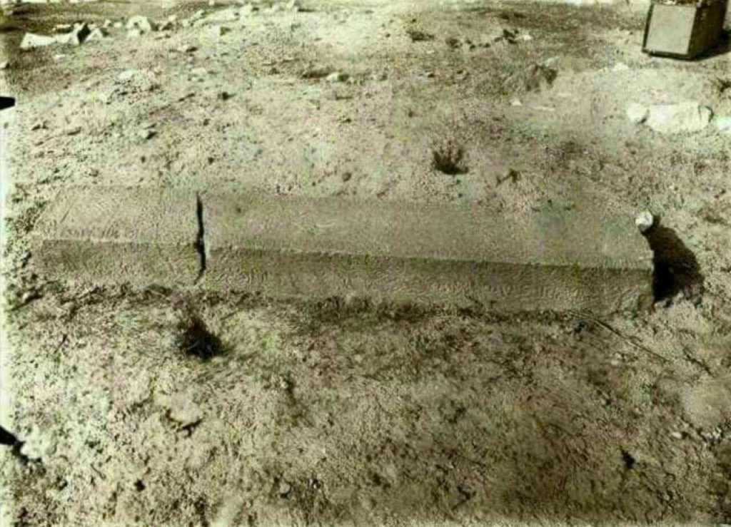 قبرفردوسی۱ - پایگاه اطلاع رسانی آژنگ