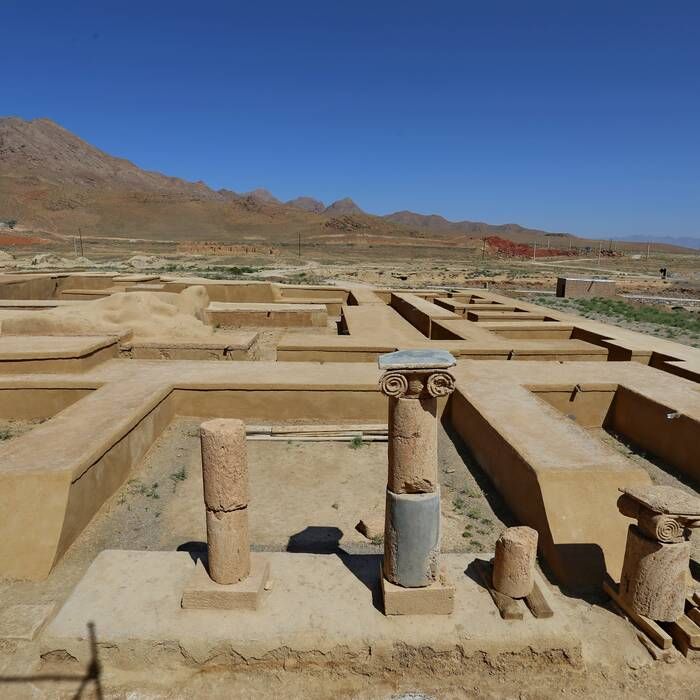معبد ایرانشناسی - پایگاه اطلاع رسانی آژنگ