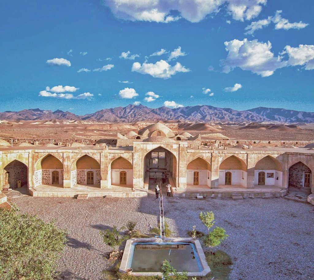 کاروانسرای قصر بهرام - پایگاه اطلاع رسانی آژنگ