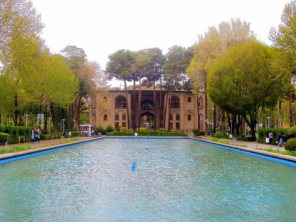 کاخ هشت بهشت بجا مانده از دوره صفوی 3 هشت بهشت - پایگاه اطلاع رسانی آژنگ