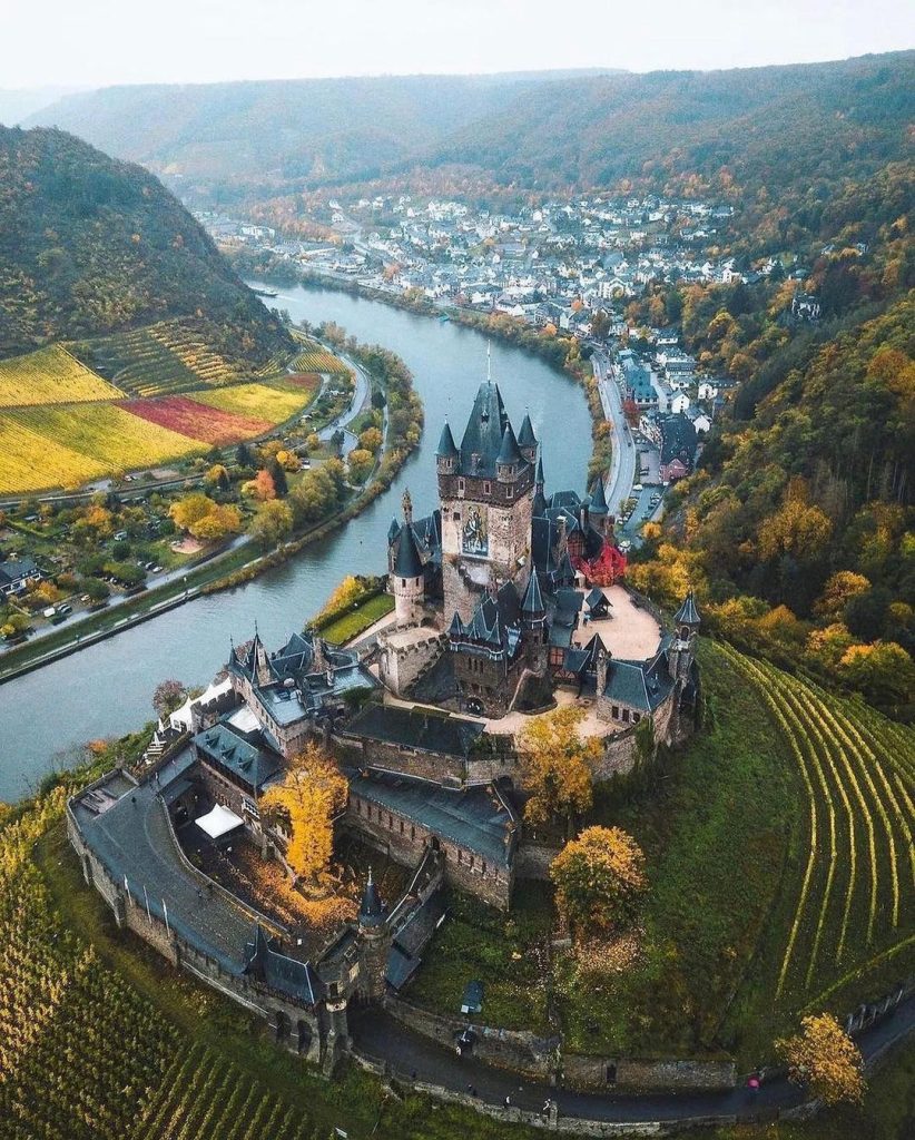 قلعه کوچم آلمان - پایگاه اطلاع رسانی آژنگ