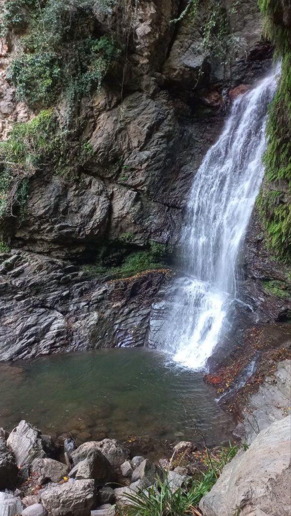 آبشار دودزن - پایگاه اطلاع رسانی آژنگ