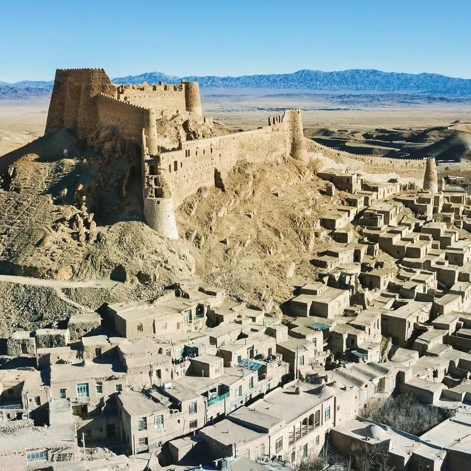 روستای منحصربهفرد نایبندو قلعه فورگ از آثار تاریخی ایران 2 قاعه فورگ و نایبند - پایگاه اطلاع رسانی آژنگ