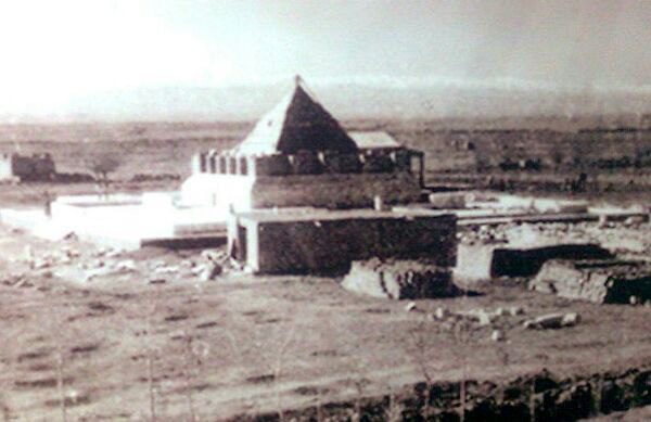 آرامگاه حکیم فردوسی به شکل اهرام مصربود 1 فردوسی 1 - پایگاه اطلاع رسانی آژنگ