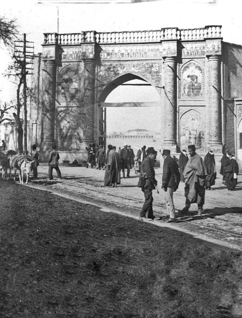 دروازه میدان مشق دوره قاجار 1 میدان ۱مشق - پایگاه اطلاع رسانی آژنگ