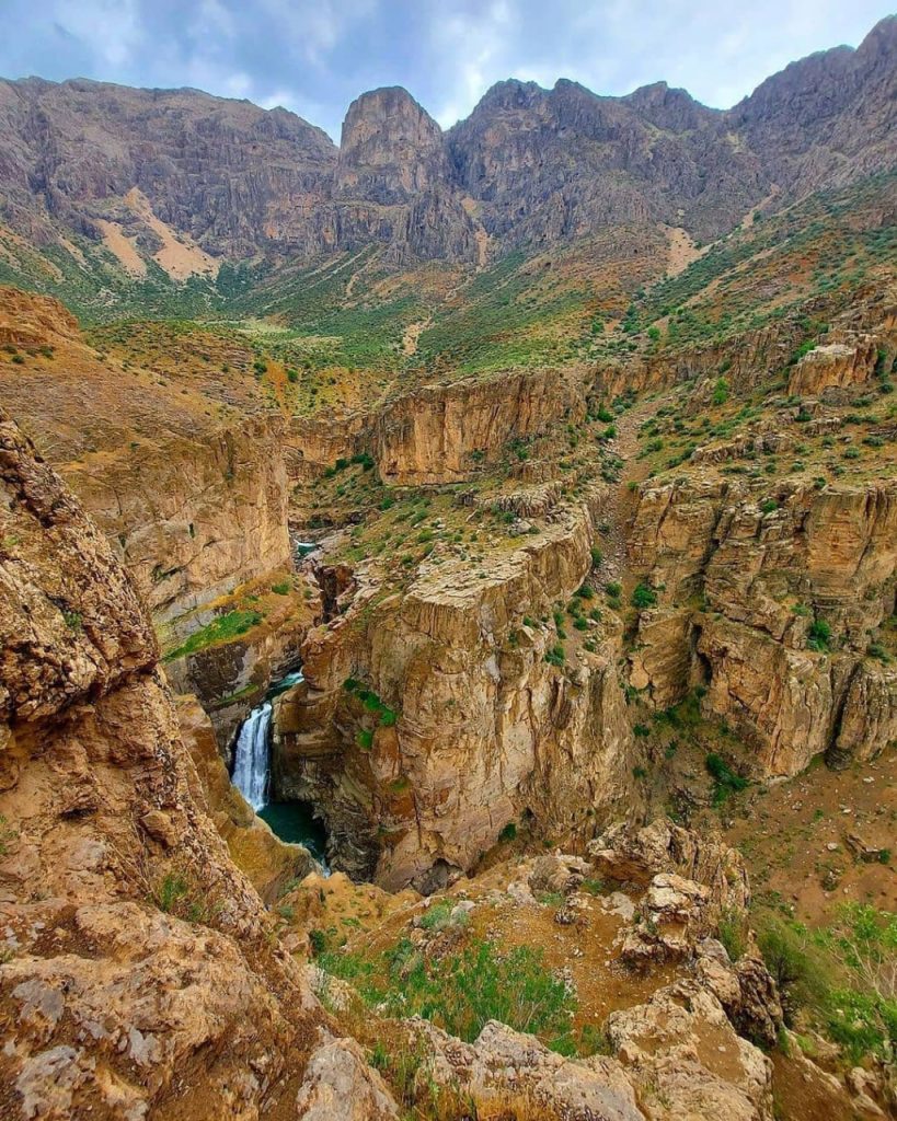 آبشار کردیت ، آبشاری خروشان درچهار محال و بختیاری 2 آبشار کردیت 2 - پایگاه اطلاع رسانی آژنگ