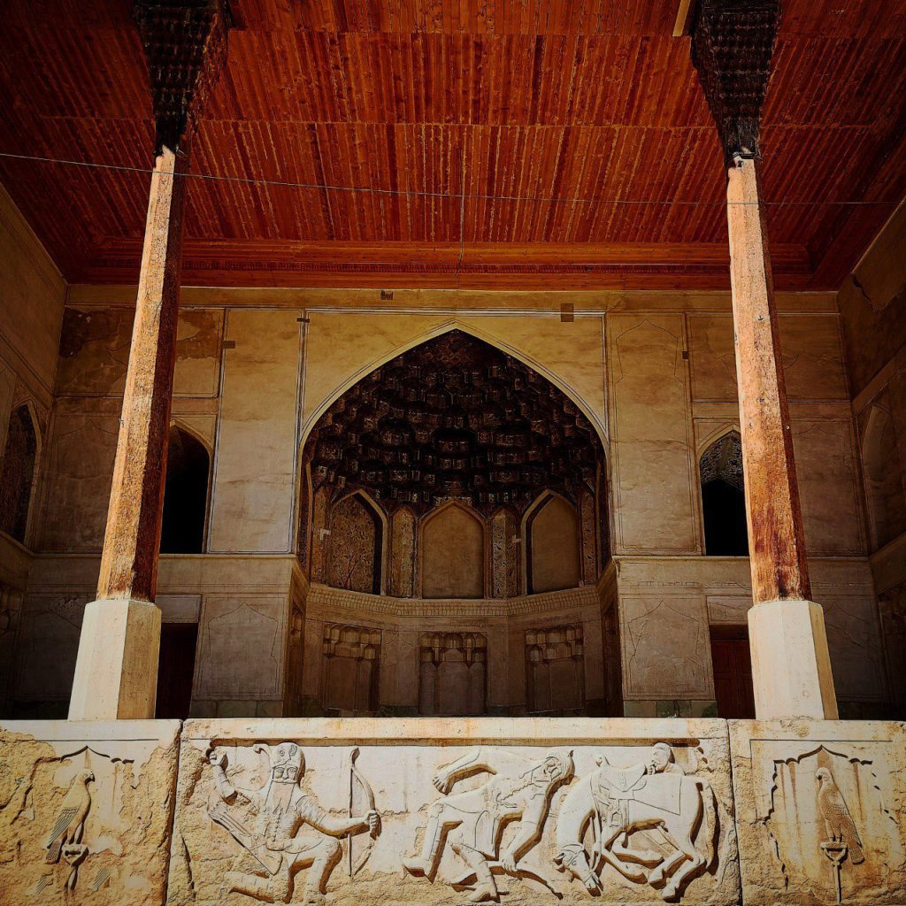 عمارت دیوانخانه کریمخانی بازمانده از دوره زندیه 1 دیوانخانه۲ 1 - پایگاه اطلاع رسانی آژنگ