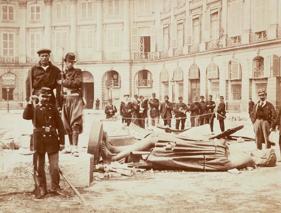 آغاز «هفته خونین» در پاریس 1 کمون - پایگاه اطلاع رسانی آژنگ