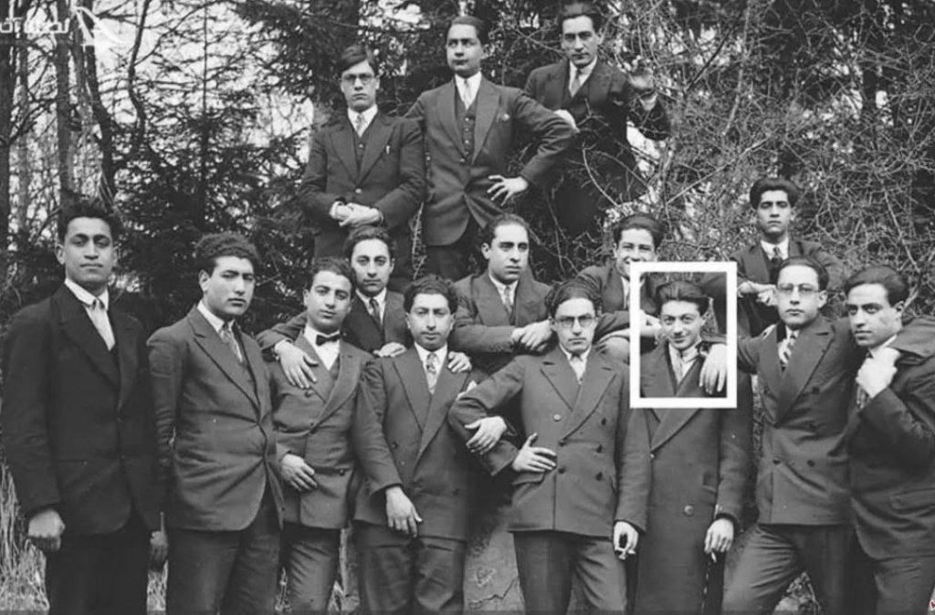 صادق هدایت کارمند بانک ملی! 1 صادق هدایت کارمند بانک - پایگاه اطلاع رسانی آژنگ