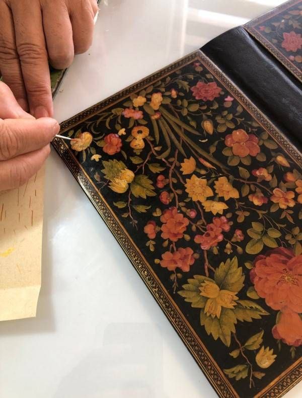 مرمّت نسخه خطی دیوان نفیس حافظ سال۹۰۵ هجری قمری 3 مرمت۱ - پایگاه اطلاع رسانی آژنگ