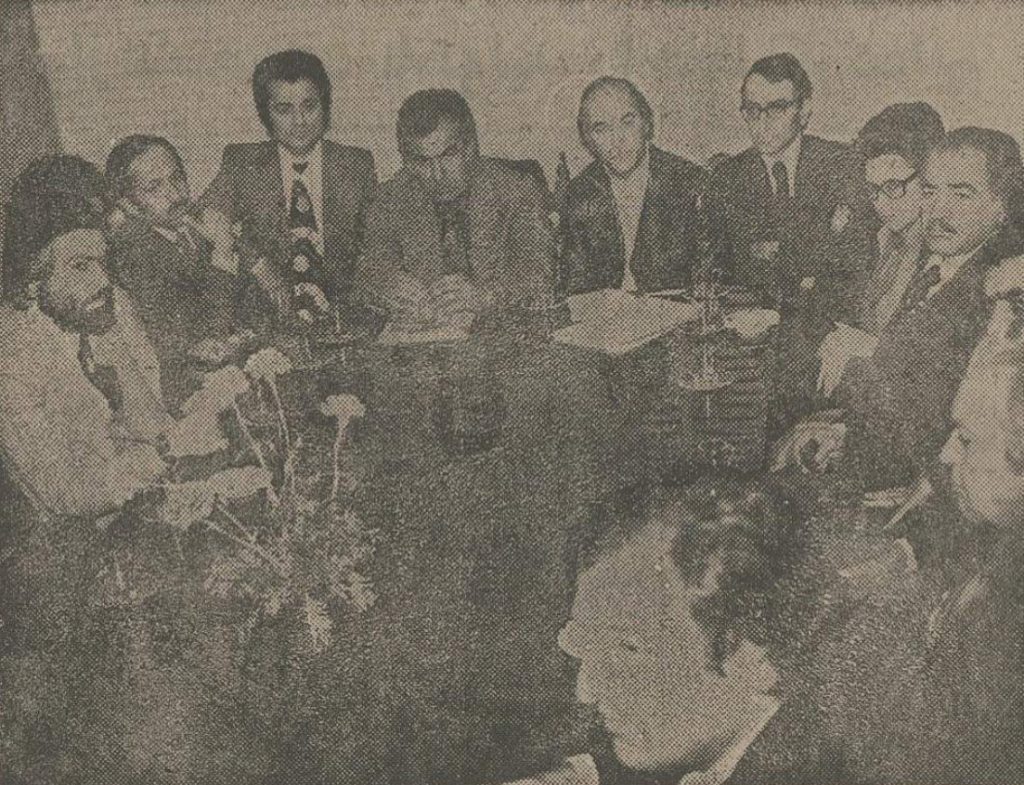 چرا بازیگران سینمای فارسی ؛عضو حزب رستاخیز شدند؟ 1 رستاخیز۱ - پایگاه اطلاع رسانی آژنگ
