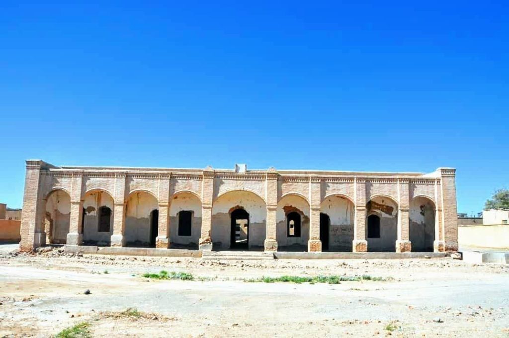 ساختمان قدیمی گمرک میر جاوه یک بنای تاریخی 1 گمرک میر جاوه۱ - پایگاه اطلاع رسانی آژنگ