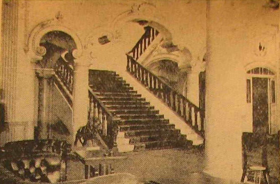 یادی از اولین جشن سالگرد مشروطه 2 سرسرا - پایگاه اطلاع رسانی آژنگ