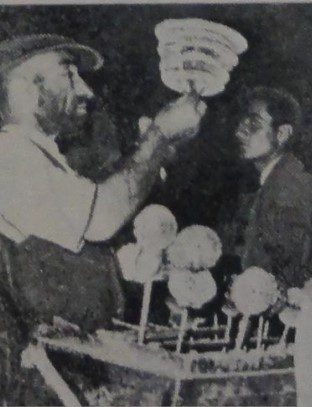 مشاغل عجیب وغریب ازسیاه کردن دیوارتا فروش زالو 2 شغل تصویر - پایگاه اطلاع رسانی آژنگ