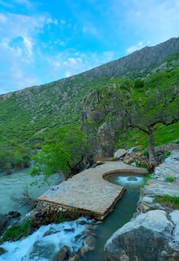 جوشش مداوم آب درچشمه شگفت انگیز قل سروآباد-کردستان 3 چشمه قل قل1 1 - پایگاه اطلاع رسانی آژنگ