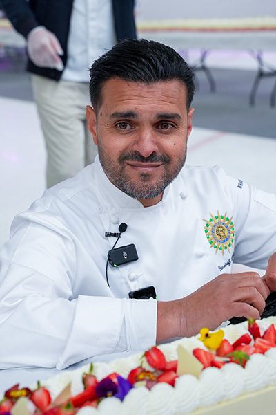 طولانیترین کیک توتفرنگی دنیا 2 کیک۲ - پایگاه اطلاع رسانی آژنگ