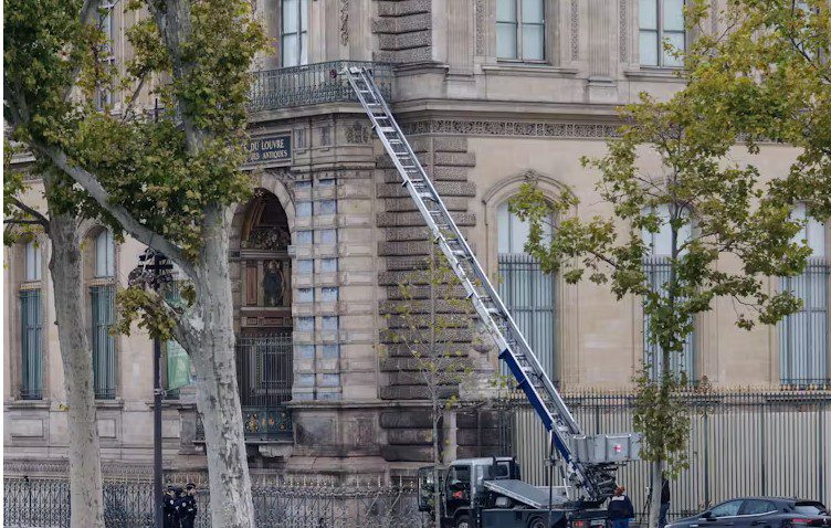 نردبان - پایگاه اطلاع رسانی آژنگ