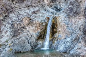 آبشار گلیک درمنطقه لاشار