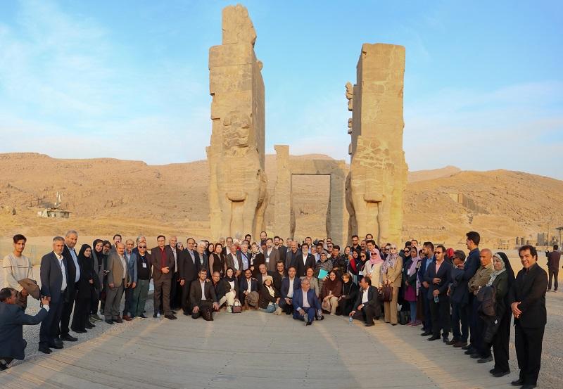 ایران شناسان - پایگاه اطلاع رسانی آژنگ