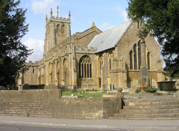 کشف سردابه پنهان در پی فروریختن مقبرهای در سامرست، انگلستان 2 ریزش۱ - پایگاه اطلاع رسانی آژنگ