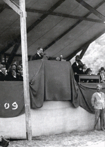 سخنرانی محمدعلی فروغی درپشت تریبون جامعه ملل