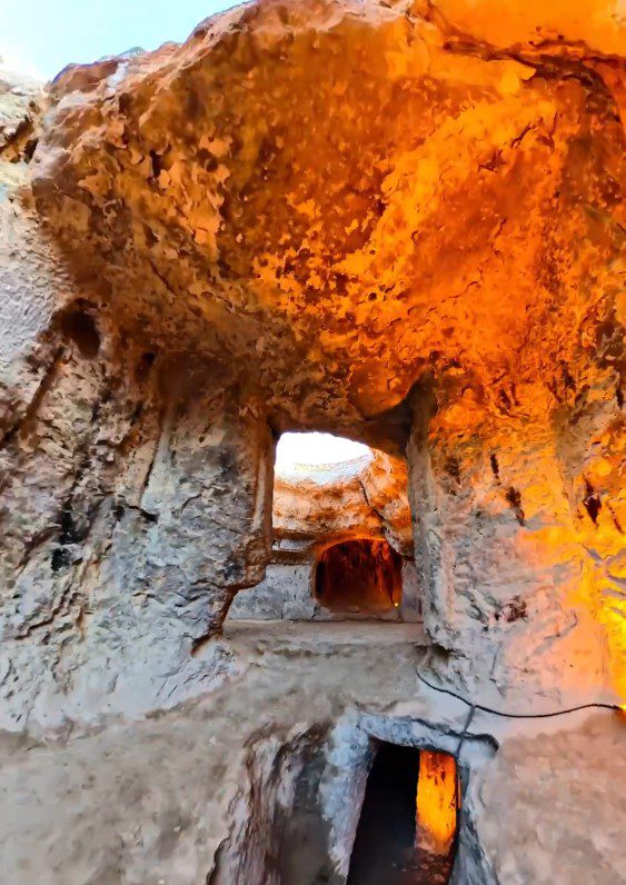 معبد مهر ورجوی۱ - پایگاه اطلاع رسانی آژنگ