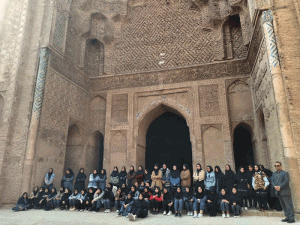 تور گردشگری بازدید دانش آموزان دبیرستانی از آثار تاریخی