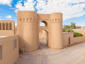 دروازه بزرگ عقدا با قدمت هزاران ساله