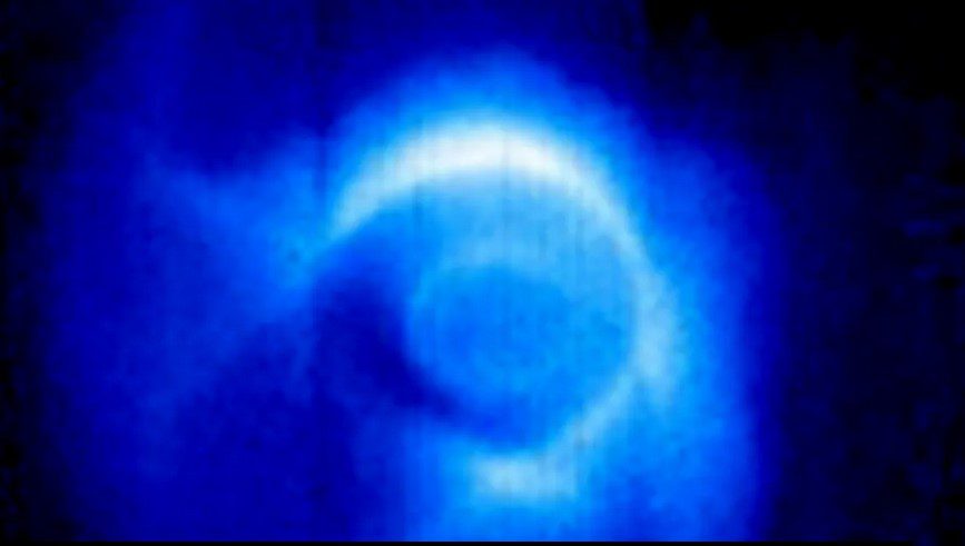 زمین یک دنباله دارد که حداقل ۲ میلیون کیلومتر امتداد دارد 1 دنباله - پایگاه اطلاع رسانی آژنگ