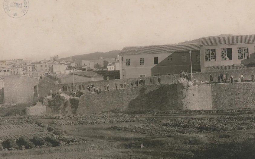 دیوار۲ - پایگاه اطلاع رسانی آژنگ