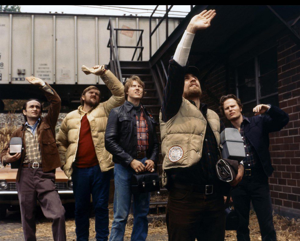 شکارچی - پایگاه اطلاع رسانی آژنگ