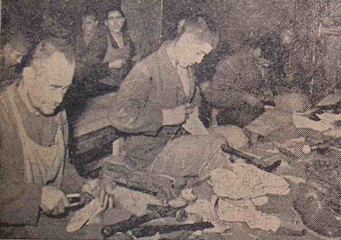 گدایان در کارگاه - پایگاه اطلاع رسانی آژنگ