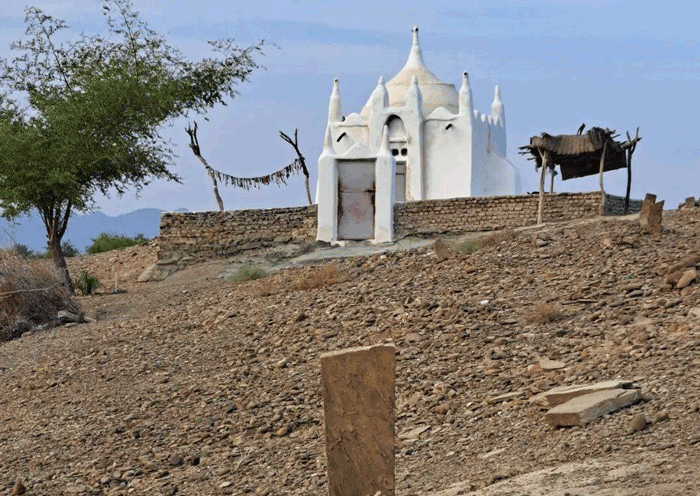 مقبره پیرسهراب،یک زیارتگاه قدیمی 1 ئیر سهراب - پایگاه اطلاع رسانی آژنگ