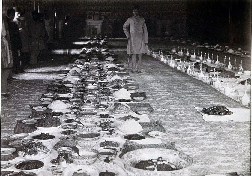 شب نشینی های ناصرالدین شاه در کاخ گلستان 2 سفره ناهار - پایگاه اطلاع رسانی آژنگ