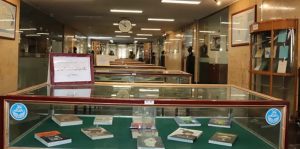 نمایشگاه “کتاب‌های تاریخی و خاطرات درباره انقلاب اسلامی سال ۱۳۵۷ خورشیدی”