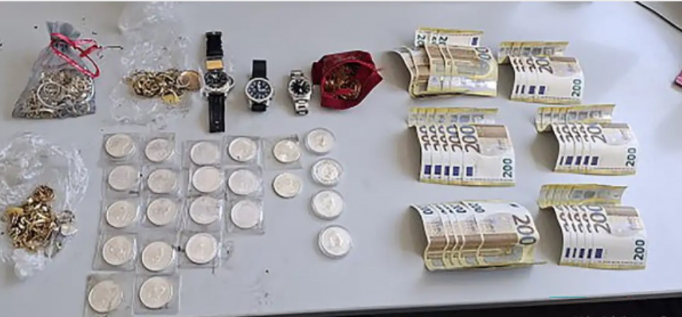 پیدا کردن یک انبار مخفی طلادر برلین ؛توسط یک کوک مهدکودکی! 1 بچهه برلین - پایگاه اطلاع رسانی آژنگ