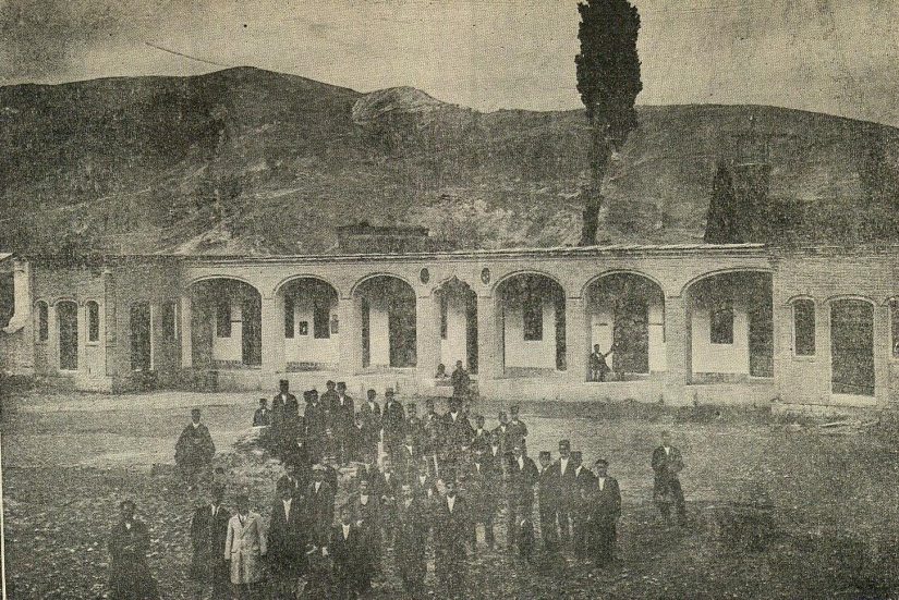 تاریخچه تاسیس مدرسه صنعتی فارس یک نهاد و نظام آموزشی مدرن 2 بنا rotated - پایگاه اطلاع رسانی آژنگ