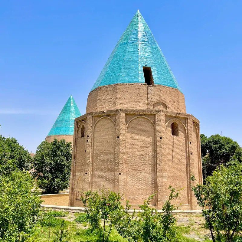 مجموعه تاریخی مقابر باغ گنبد سبزبرجای مانده ازسده هشتم هجری-قمری 1 مقابر گنبد سبز - پایگاه اطلاع رسانی آژنگ