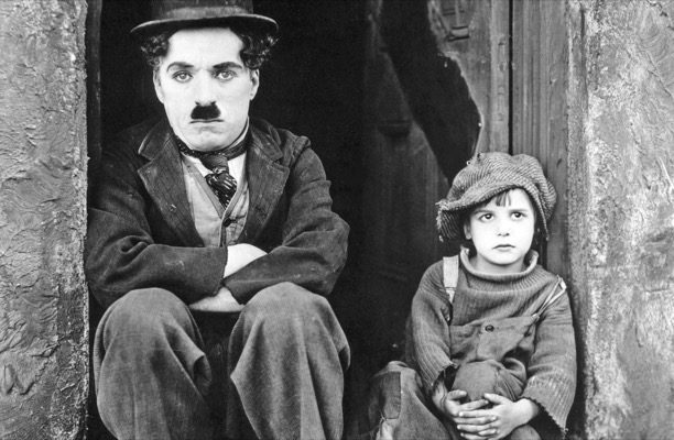 چارلی - پایگاه اطلاع رسانی آژنگ