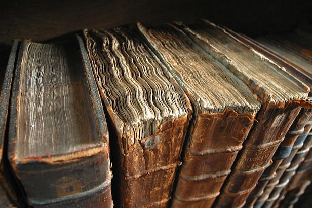 ۵ کتاب پرفروش تاریخ 1 کتاب 1 - پایگاه اطلاع رسانی آژنگ