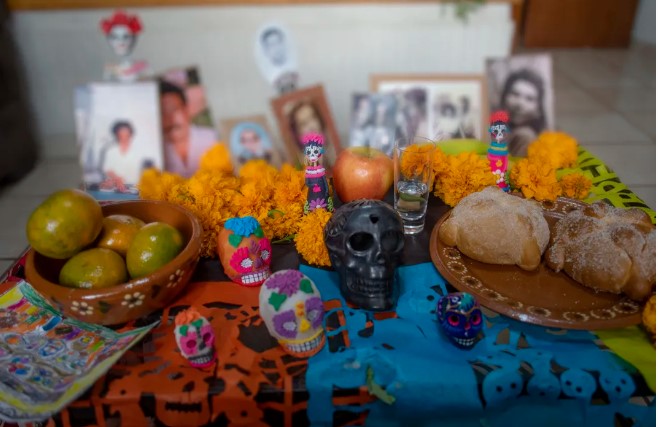 آیین «نان مردگان» در مکزیک؛ تلفیقی از سنتهای بومی و کاتولیک 1 نان - پایگاه اطلاع رسانی آژنگ